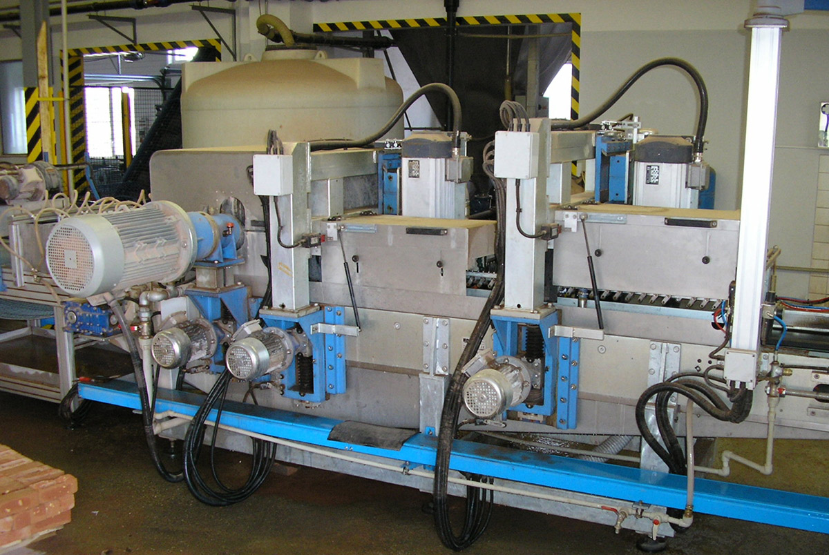MTA/ERC  - AUTOMATIC CORNERS CUTTING AND DRYING LINE